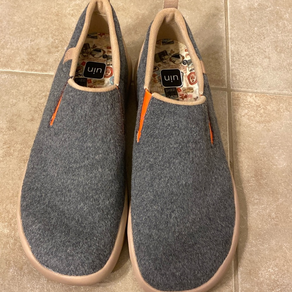 Uin gray and orange sneakers